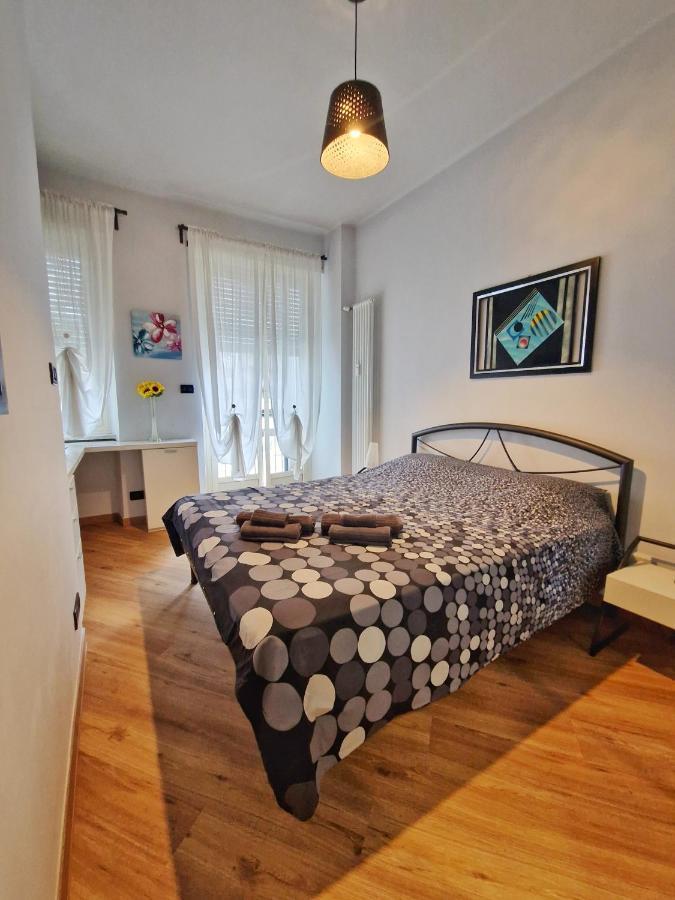 Ana'S Place Torino 3 Apartment Bagian luar foto